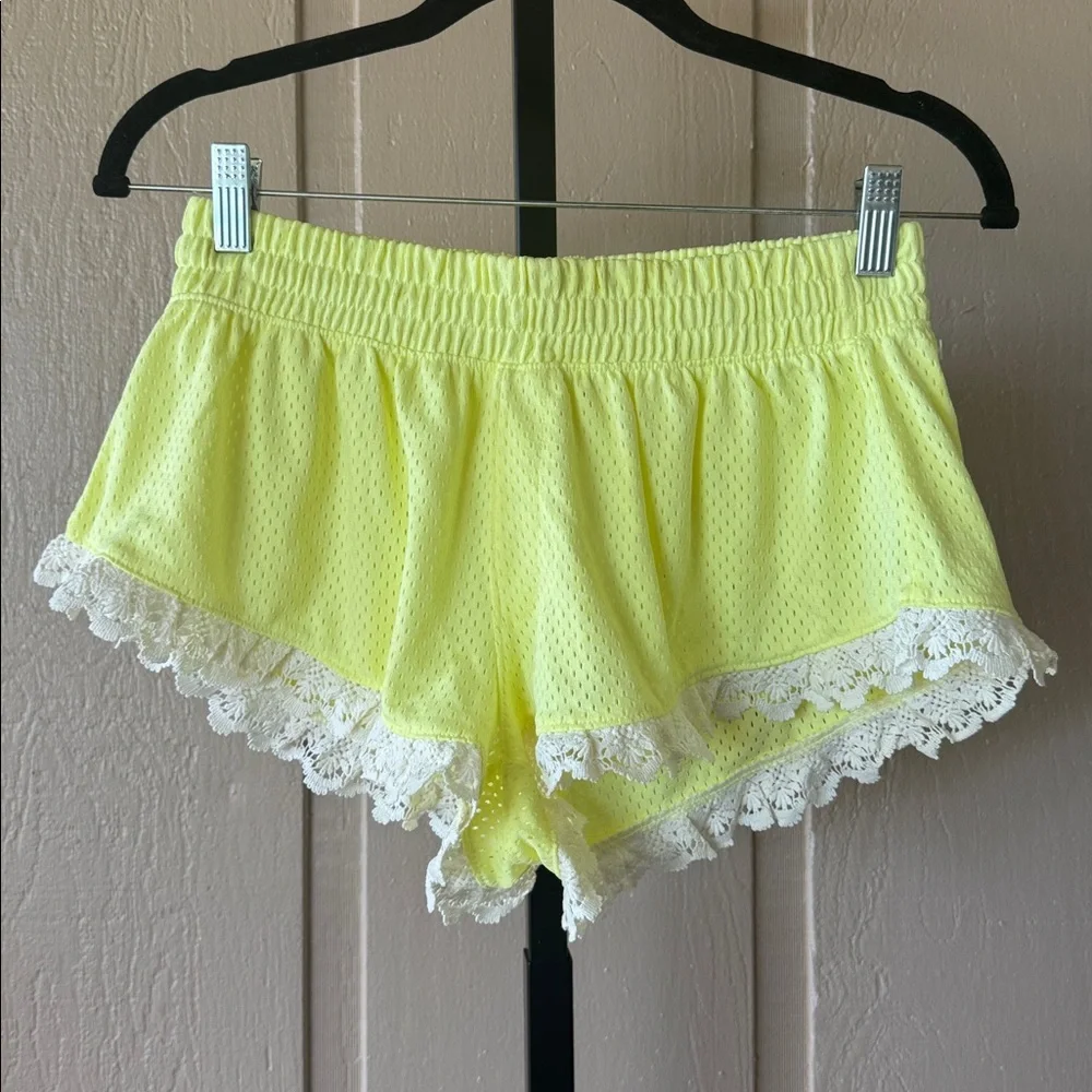 Free People Movement Tip Off Shorts - NWOT - Picture 3 of 5